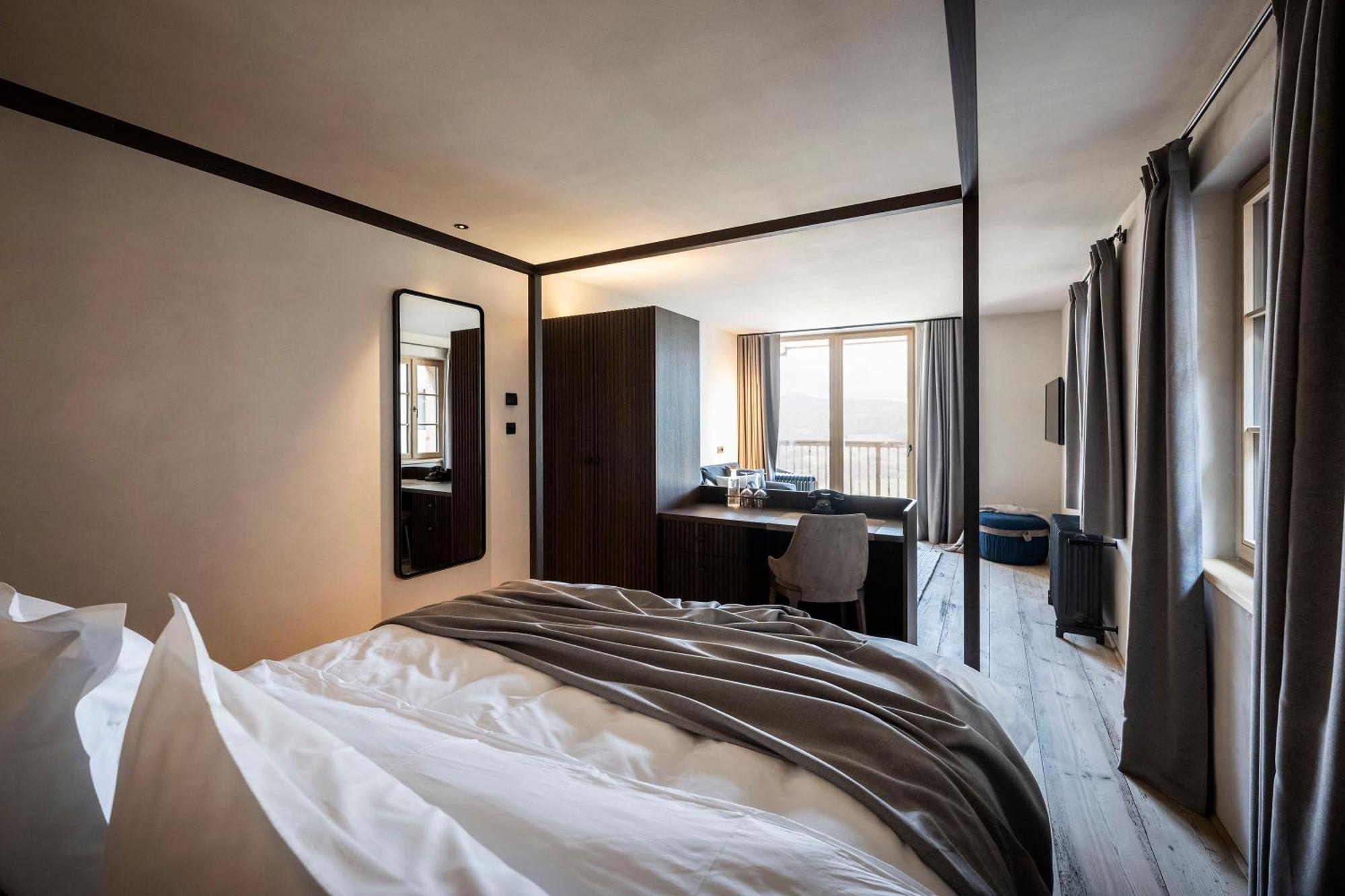Hotel Ansitz Steinbock Вилландро Экстерьер фото